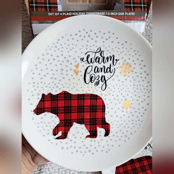 Set of 4 Loblolly Pines Plaid Holiday 7.5 in Side Plates - Picture 4 of 6